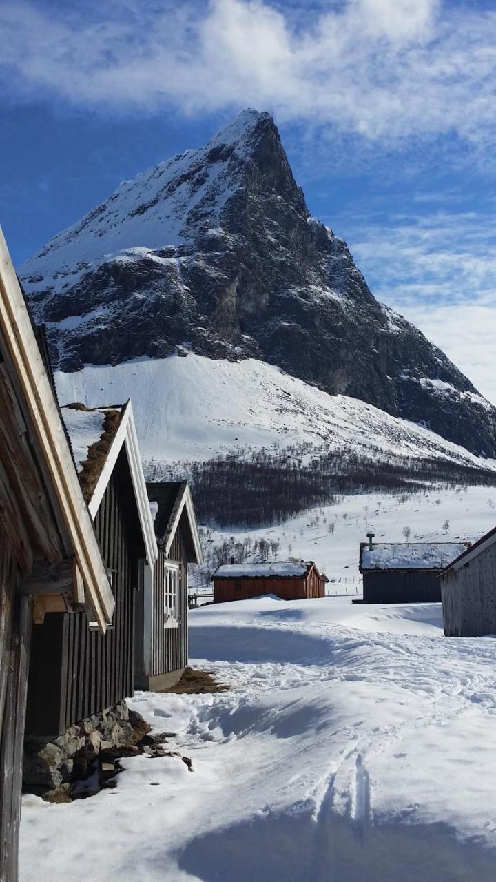 Dalhus - House In The Valley Norddal エクステリア 写真